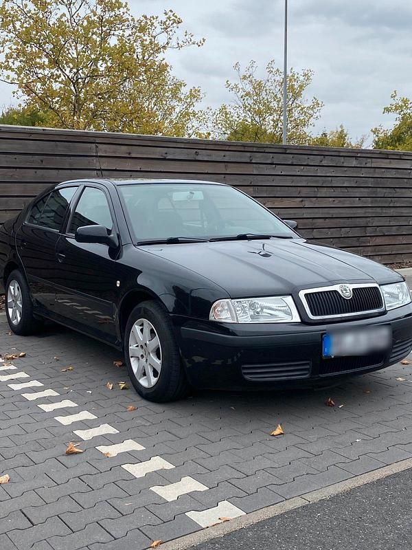 Schwarz Gebraucht 2005 Skoda Octavia Limousine | 1.590 € (Superpreis) - Bild 1/4