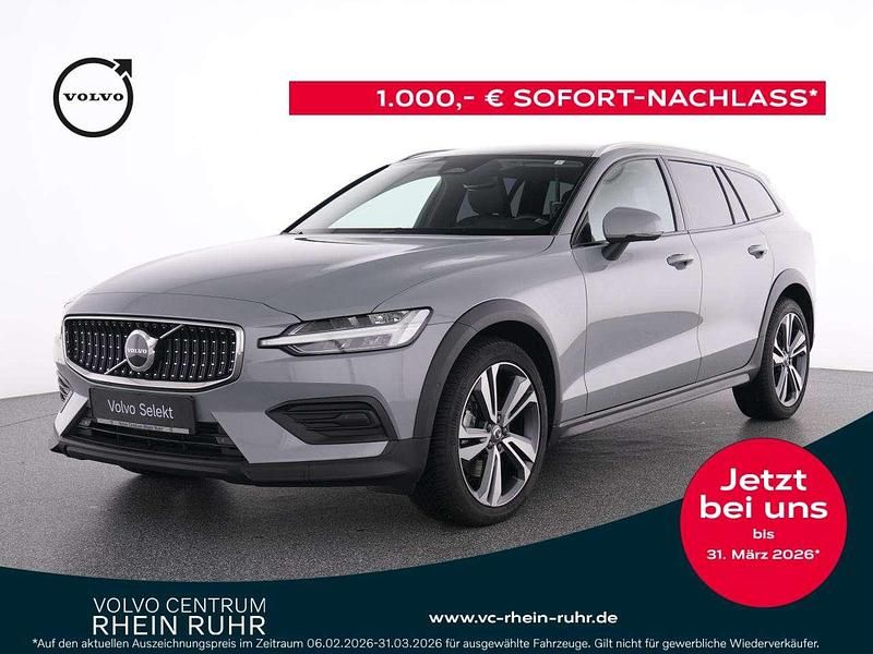Gebraucht Volvo V60 CC Plus 197 PS (144 kW) 2023 Vapour grey / metallic Kombi
