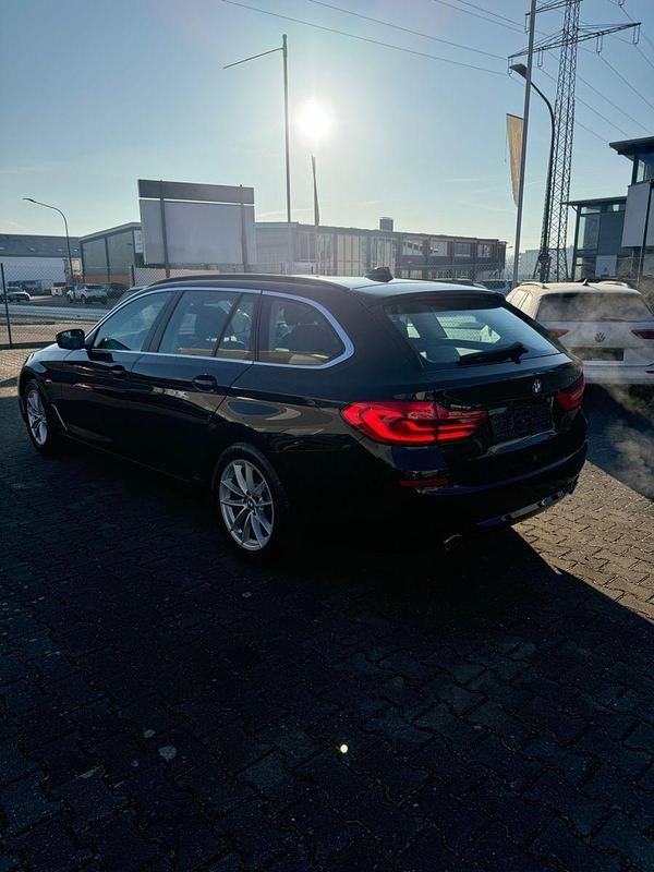 Gebraucht BMW 520 Performance 190 PS (139 kW) 2019 Schwarz Kombi