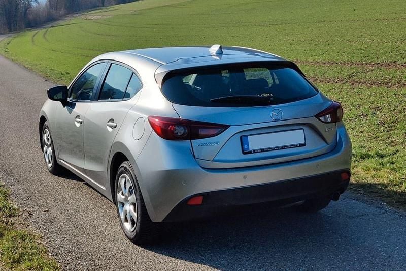 Gebraucht Mazda 3 101 PS (74 kW) 2015 Silber Limousine