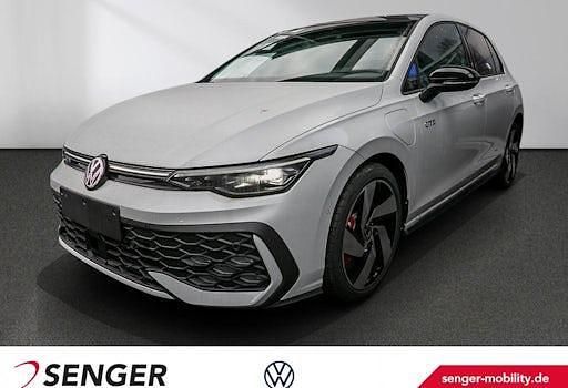 Weiß Neu 2025 VW Golf GTE Limousine | 63.010 € - Bild 1/4
