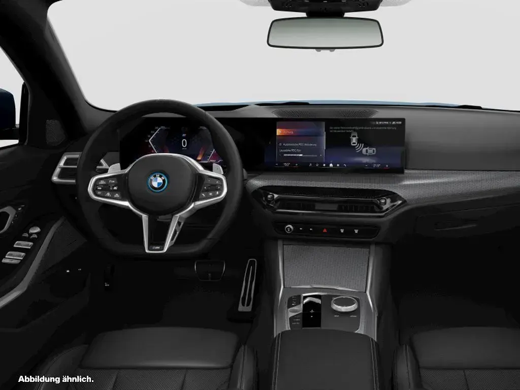 Gebraucht BMW 330e Comfort Edition 292 PS (214 kW) 2025 Arctic race blue metallic Kombi