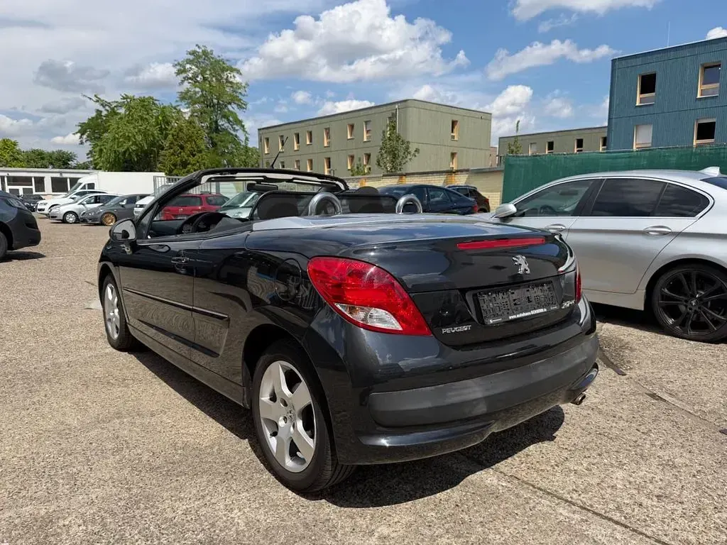 Gebraucht Peugeot 207 CC Premium 120 PS (88 kW) 2011 Braun Cabrio