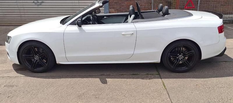 Gebraucht Audi Cabriolet 333 PS (244 kW) 2010 Weiß Cabrio