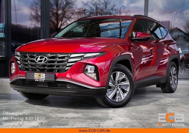 Gebraucht Hyundai Tucson Select 150 PS (110 kW) 2023 Sunset red / mic SUV