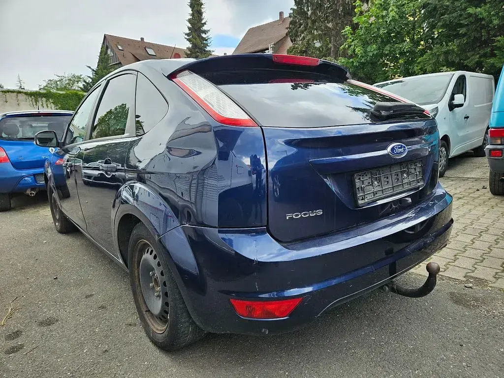 Gebraucht Ford Focus Viva 101 PS (74 kW) 2011 Blau Limousine