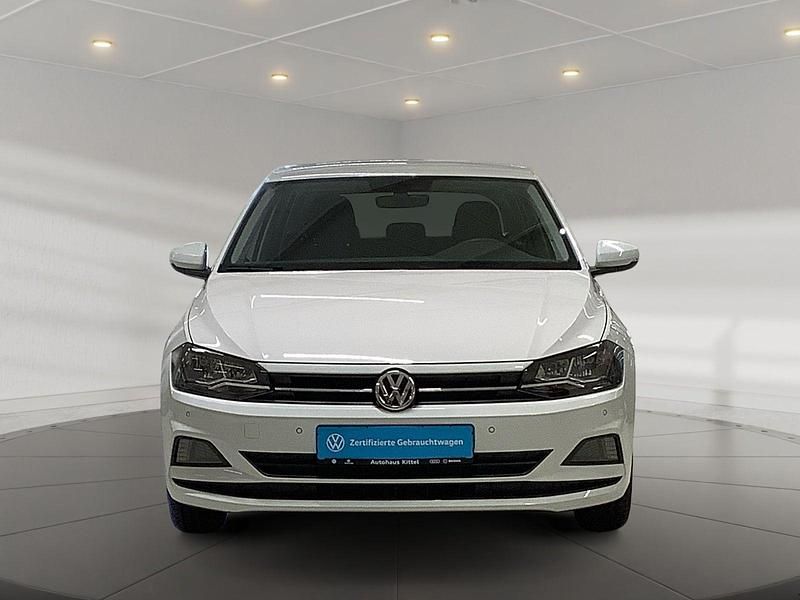 Weiß Gebraucht 2020 VW Polo Comfortline Limousine | 12.490 € (Fairer Preis) - Bild 1/3