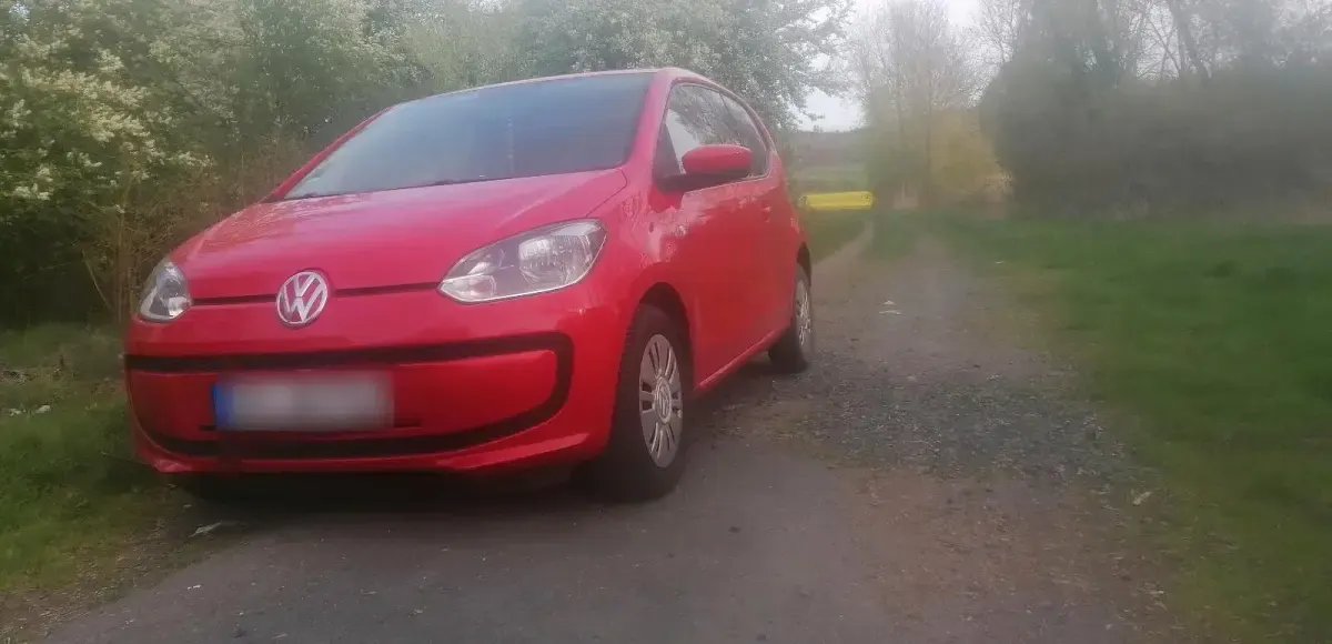Usado VW up! 60 CV (44 kW) 2012 Rojo Utilitario