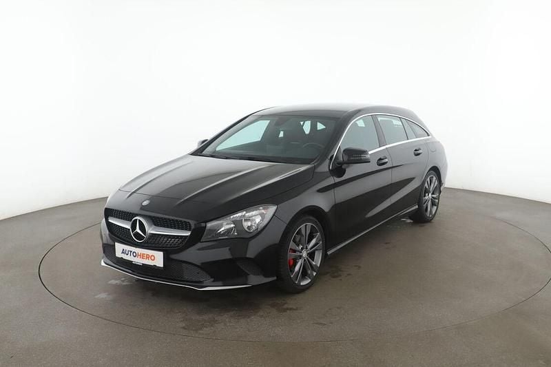Schwarz Gebraucht 2017 Mercedes CLA200 Shooting Brake Urban Kombi | 17.390 € (Fairer Preis) - Bild 1/3