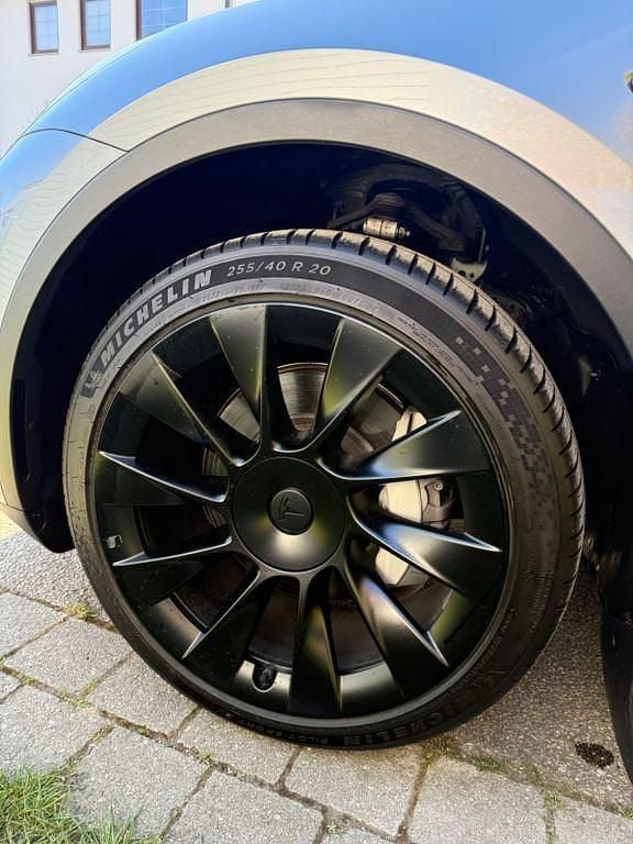 Gebraucht Tesla Model Y Long Range AWD 274 kW (373 PS) 2023 Silber SUV