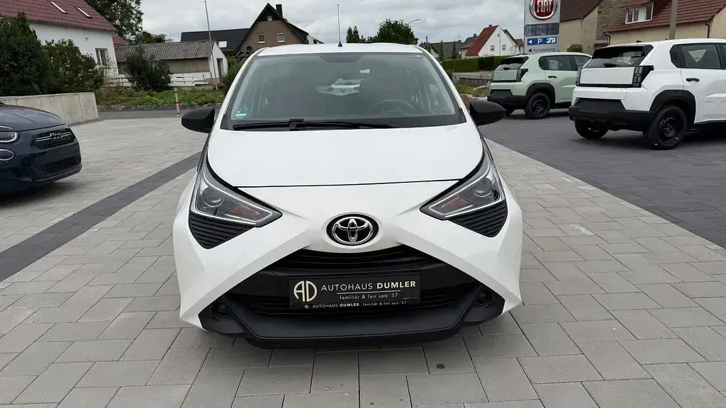 Gebraucht Toyota Aygo 72 PS (52 kW) 2020 Weiß Kleinwagen
