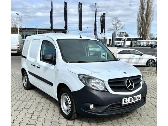 Weiß Gebraucht 2020 Mercedes Citan 108 Limousine | 11.890 € (Fairer Preis) - Bild 1/4