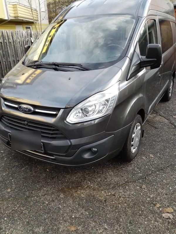 Grau Gebraucht 2016 Ford Transit Custom Kombi | 12.000 € - Bild 1/4