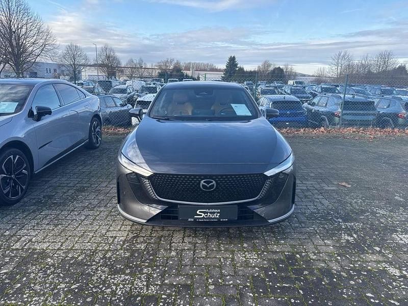 Neu Mazda 6e 60 kW (82 PS) 2026 Grau Limousine