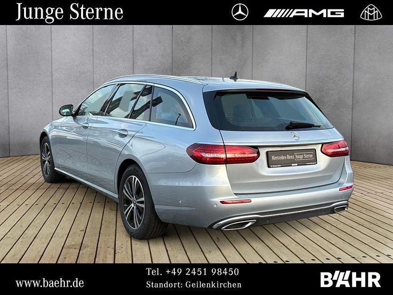 Gebraucht Mercedes E220 Avantgarde 200 PS (147 kW) 2022 Lack hightechsilber Kombi