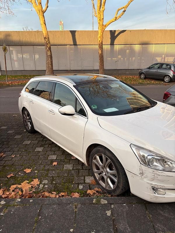 Gebraucht Peugeot 508 SW 156 PS (114 kW) 2013 Weiß Kombi