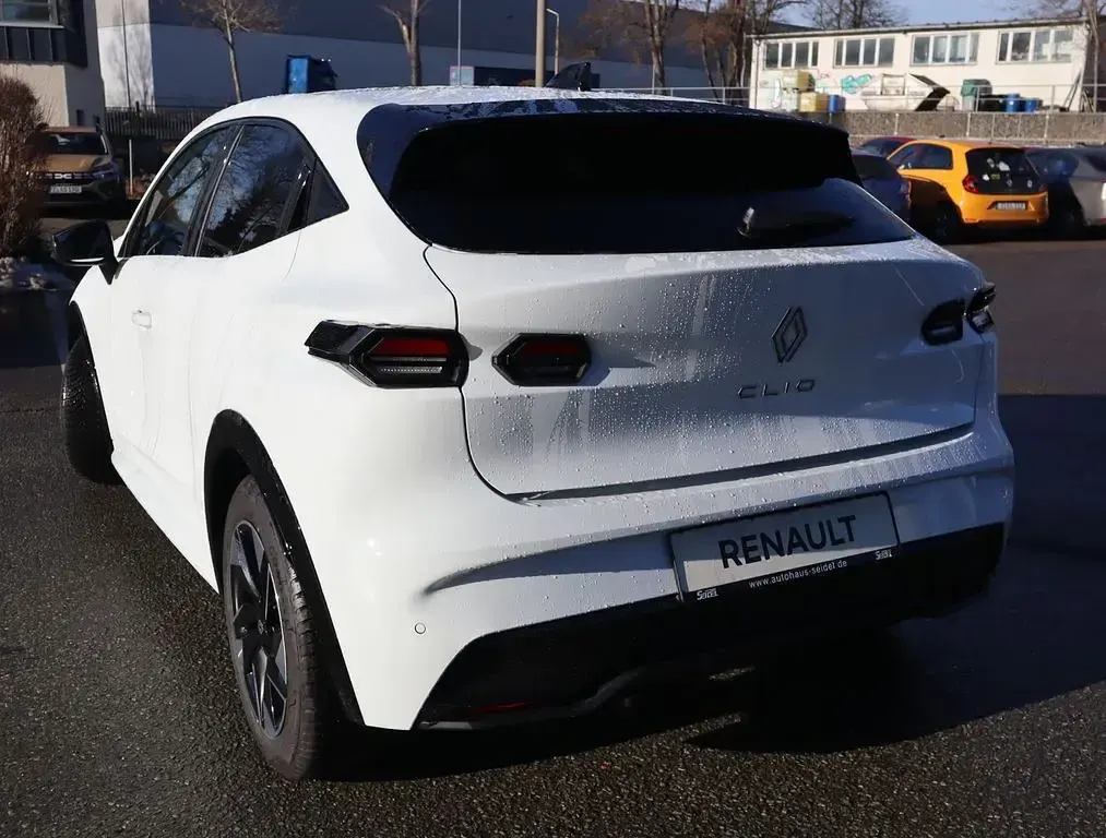 Ny Renault Clio V Techno 114 HK (83 kW) 2026 Vit Sedan