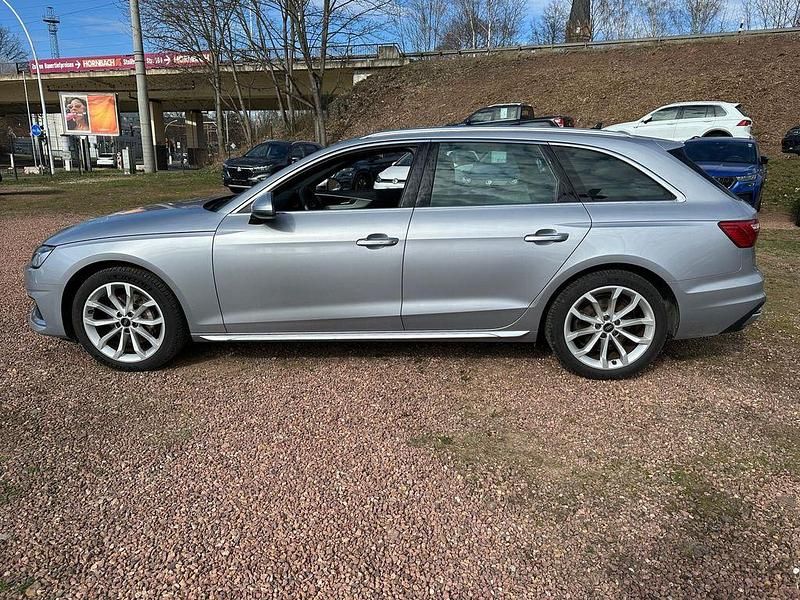 Gebraucht Audi A4 Advanced 204 PS (150 kW) 2022 Florettsilber metallic Limousine
