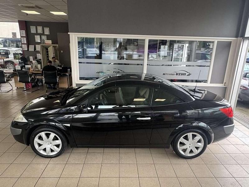 Schwarz Gebraucht 2006 Renault Mégane Cabriolet Privilege Cabrio | 2.990 € (Fairer Preis) - Bild 1/3
