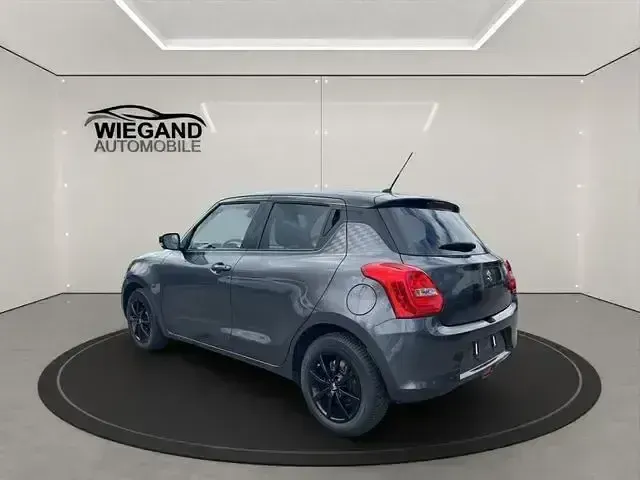 Gebraucht Suzuki Swift 111 PS (81 kW) 2018 Blau Kleinwagen