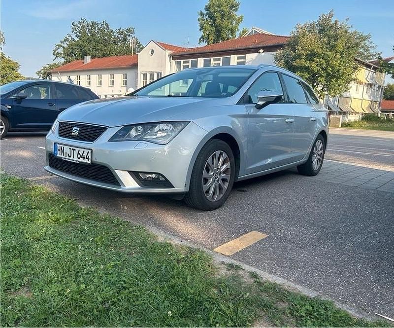 Grau Gebraucht 2016 Seat Leon Kombi | 6.500 € (Guter Preis) - Bild 1/4