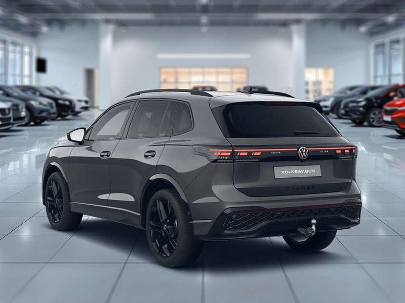 Neu VW Tiguan R-line 193 PS (141 kW) 2025 Uranograu SUV