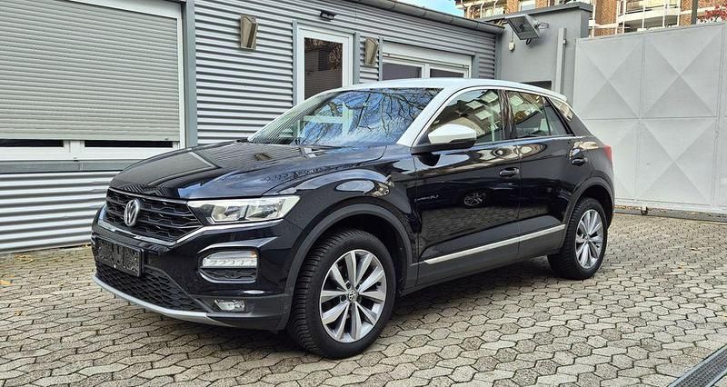Deep black Gebraucht 2019 VW T-Roc Style SUV | 17.290 € (Superpreis) - Bild 1/4
