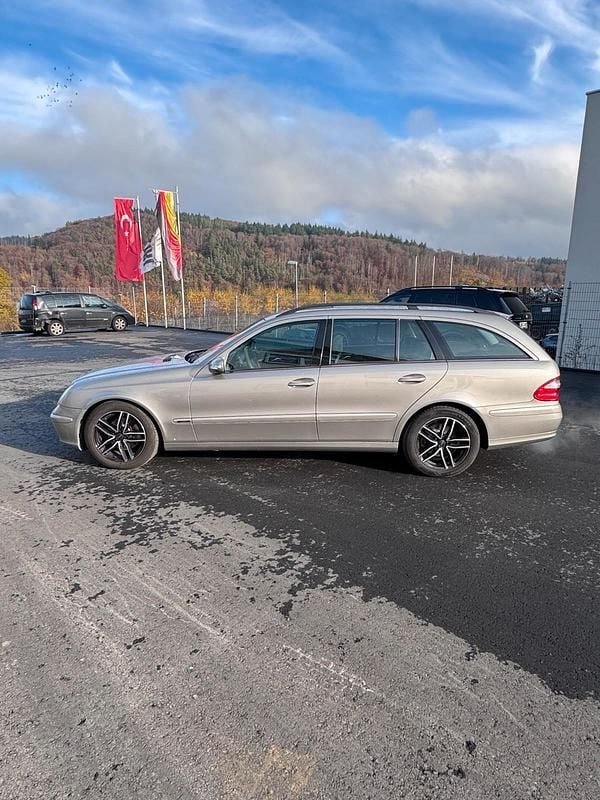 Gebraucht Mercedes E270 170 PS (125 kW) 2003 Silber Kombi