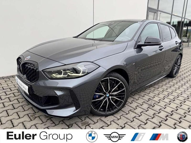 Mineralgrau metallic Gebraucht 2021 BMW 135 Kleinwagen | 30.977 € (Superpreis) - Bild 1/4