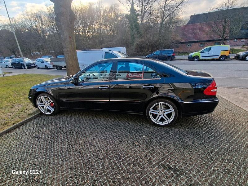 Gebraucht Mercedes E280 246 PS (180 kW) 2005 Schwarz Limousine