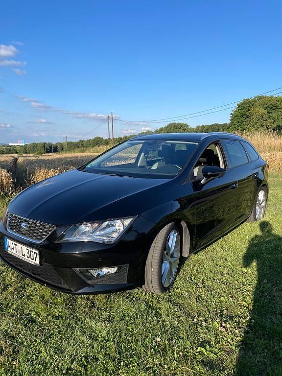 Schwarz Gebraucht 2015 Seat Leon ST FR Kombi | 8.250 € (Superpreis) - Bild 1/4