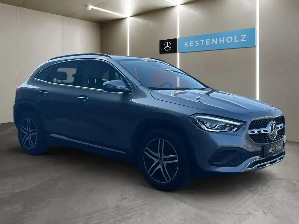 Gebraucht Mercedes GLA220 190 PS (139 kW) 2022 Grau SUV