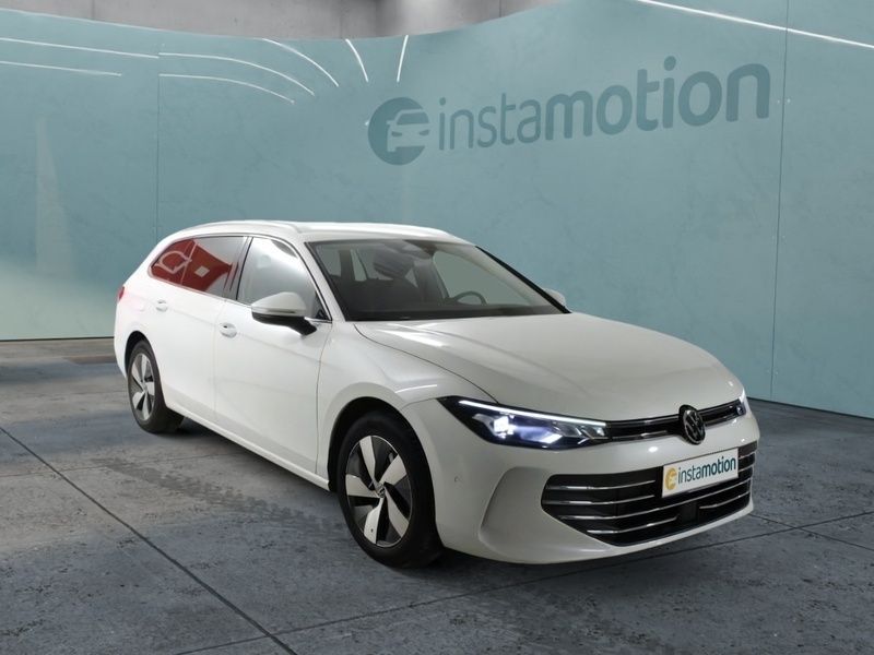 Weiß Gebraucht 2024 VW Passat Business Van / Kleinbus | 31.050 € (Teuer) - Bild 1/4