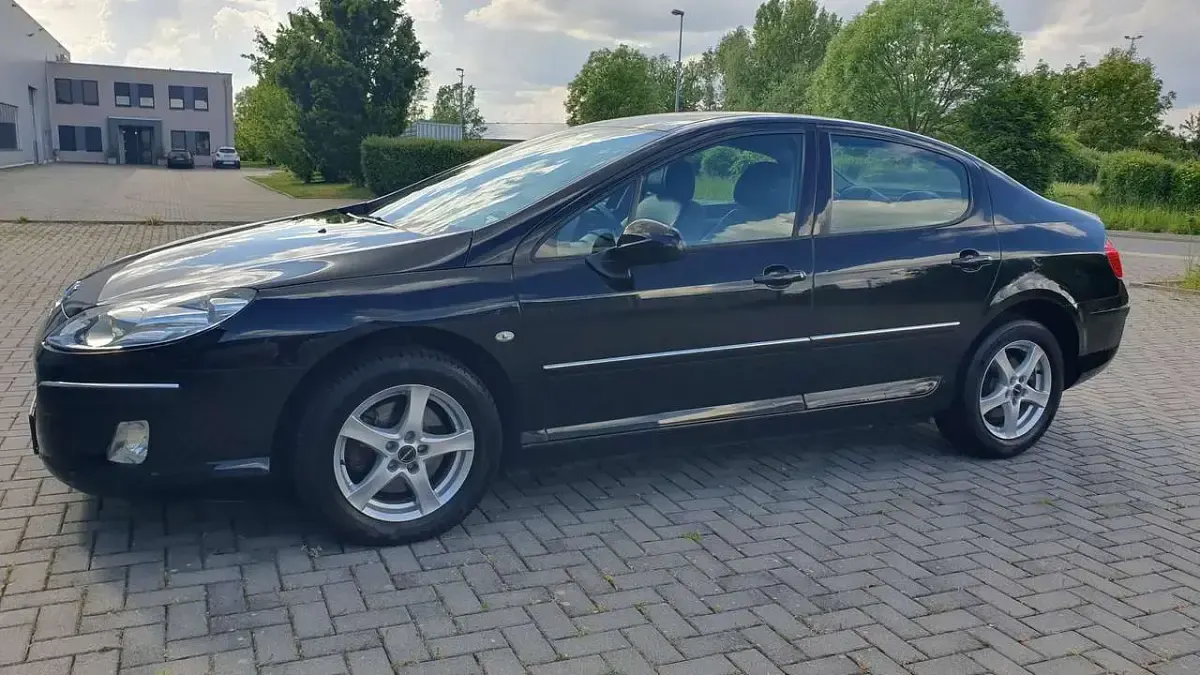 Gebraucht Peugeot 407 140 PS (102 kW) 2011 Schwarz Limousine