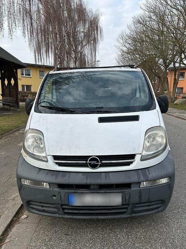 Gebraucht Opel Vivaro 101 PS (74 kW) 2004 Weiß Van / Kleinbus