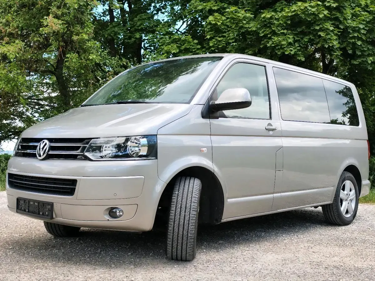 Gebraucht VW Multivan 180 PS (132 kW) 2015 Silber Van / Kleinbus