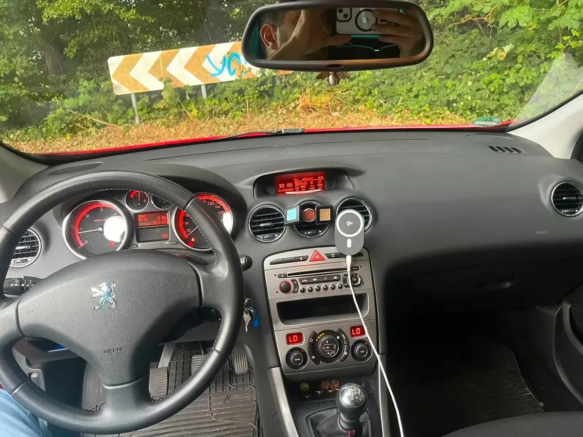Gebraucht Peugeot 308 112 PS (82 kW) 2011 Rot Kombi