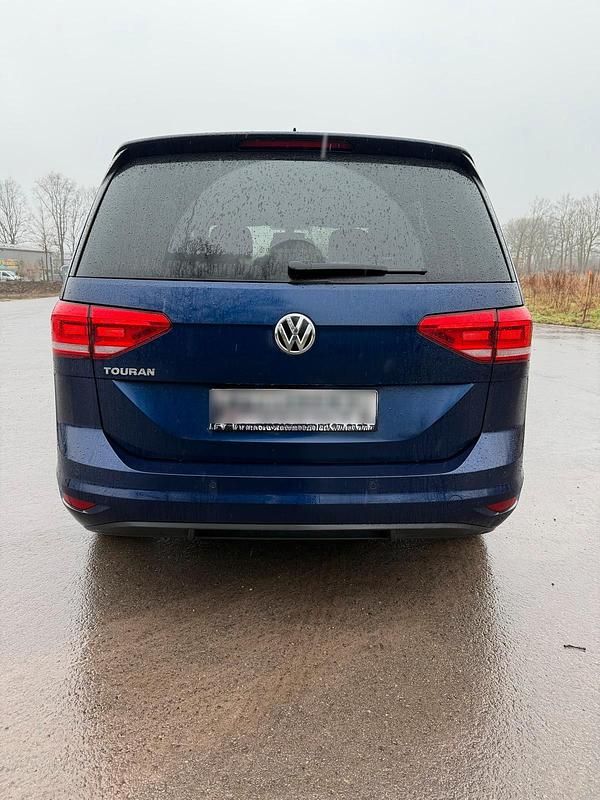 Gebraucht VW Touran Comfortline 116 PS (85 kW) 2020 Blau Van / Kleinbus