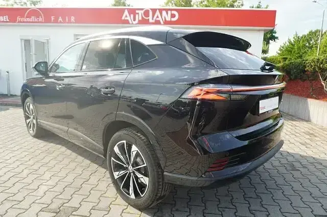 Neu MG HS Luxury 224 PS (164 kW) 2026 Schwarz SUV