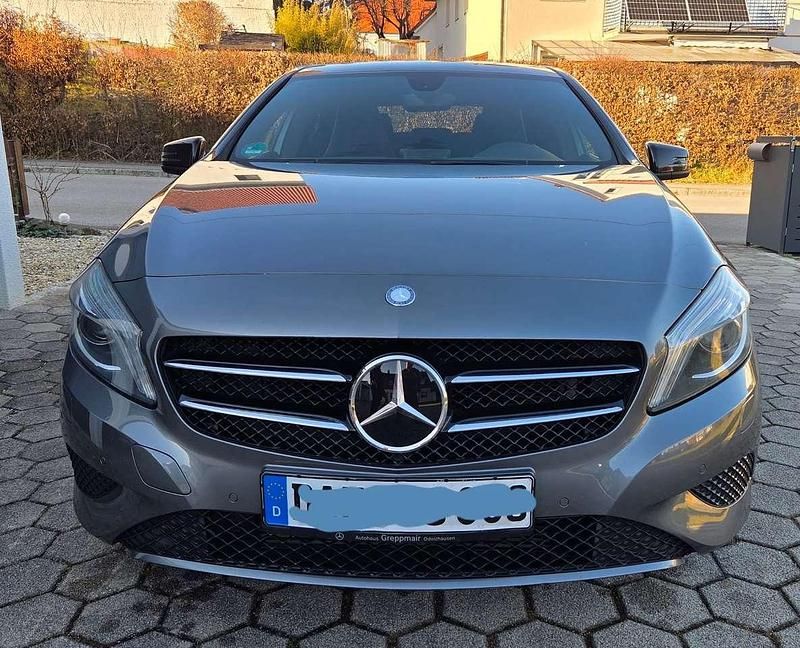 Gebraucht Mercedes A200 156 PS (114 kW) 2013 Grau Kleinwagen