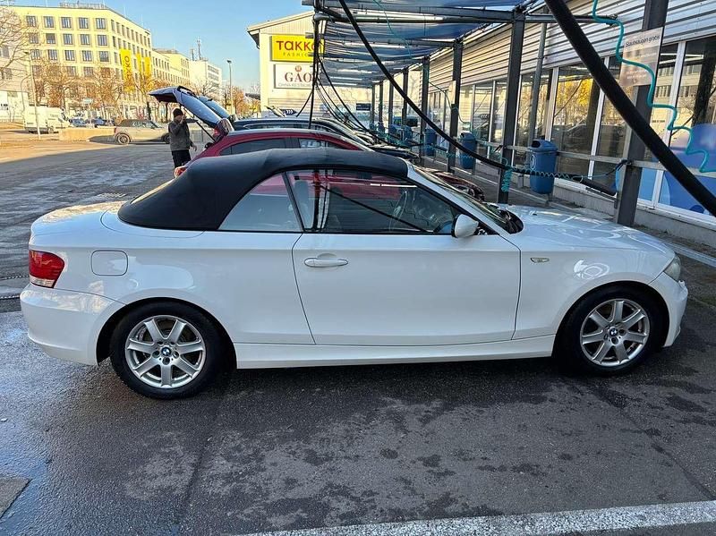 Gebraucht BMW 120 Cabriolet 170 PS (125 kW) 2008 Weiß Cabrio