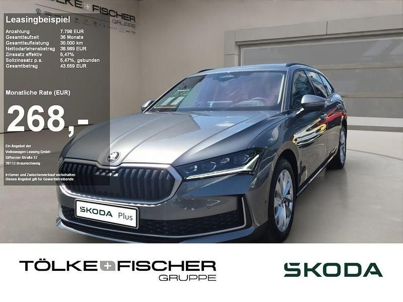 Graphite grau (metallic) Gebraucht 2024 Skoda Superb Selection Kombi | 38.989 € - Bild 1/4