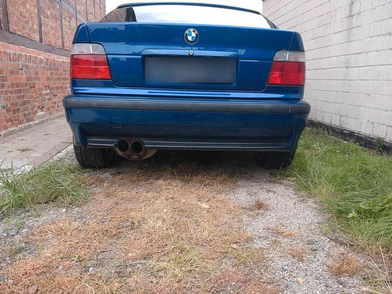 Gebraucht BMW 323 M Sport 170 PS (125 kW) 1999 Blau Coupé