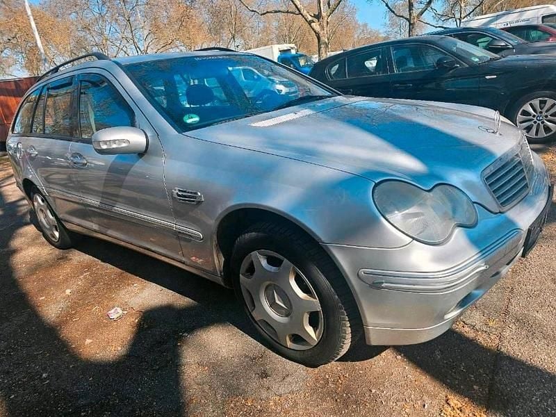 Gebraucht Mercedes C220 143 PS (105 kW) 2001 Silber Kombi