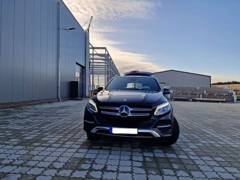 Schwarz Gebraucht 2015 Mercedes GLE350 Exclusive SUV | 25.475 € (Guter Preis) - Bild 1/4