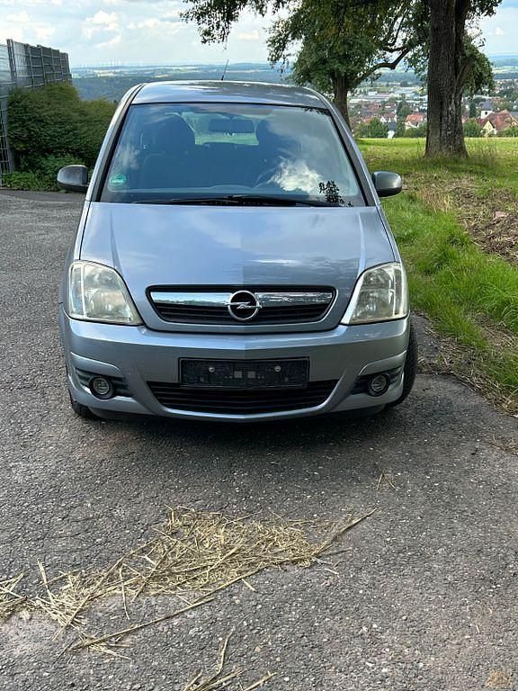 Grau Gebraucht 2010 Opel Meriva Edition Van / Kleinbus | 1.400 € (Fairer Preis) - Bild 1/4