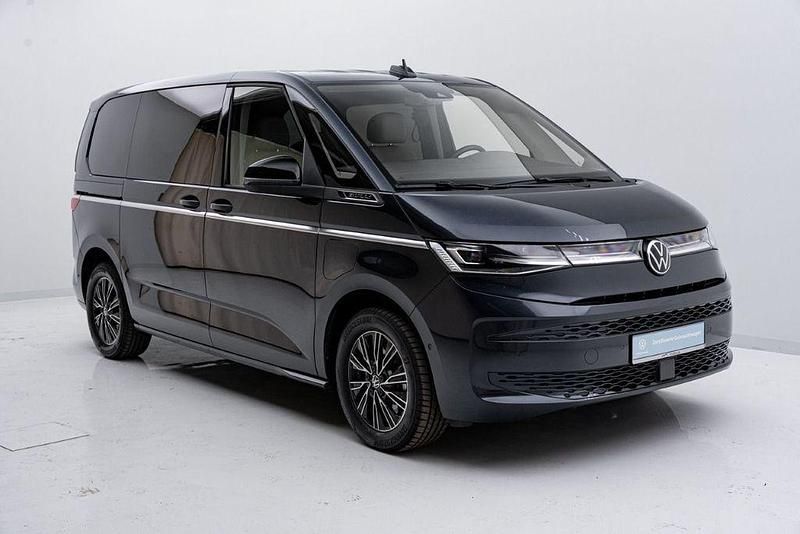 Gebraucht VW T7 Style 150 PS (110 kW) 2023 Starlight blue metallic Van