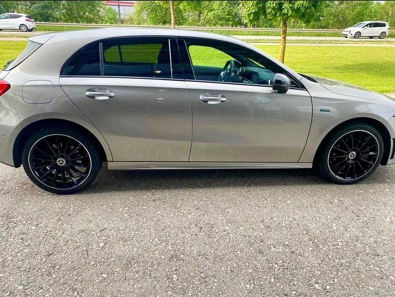 Gebraucht Mercedes A250 218 PS (160 kW) 2020 Limousine