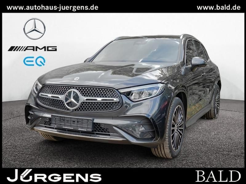 Grau metalliclack graphitgrau Gebraucht 2025 Mercedes GLC200 AMG SUV | 52.880 € (Etwas zu teuer) - Bild 1/4