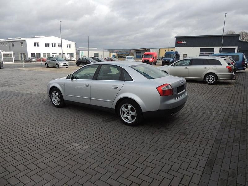 Gebraucht Audi A4 131 PS (96 kW) 2002 Silber Limousine
